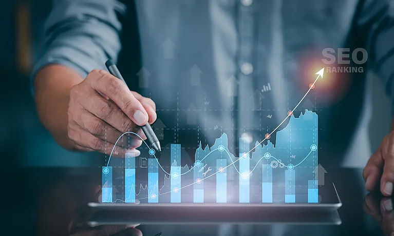 Darstellung einer positiven Entwicklung von SEO Kennzahlen