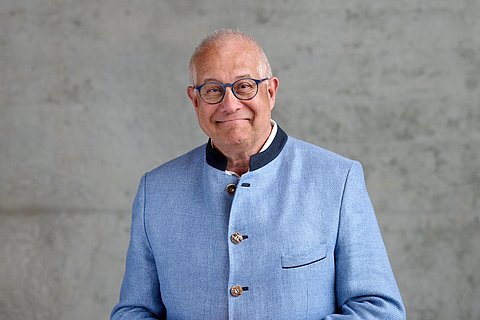 Geschäftsführer Dr. Klaus Mapara